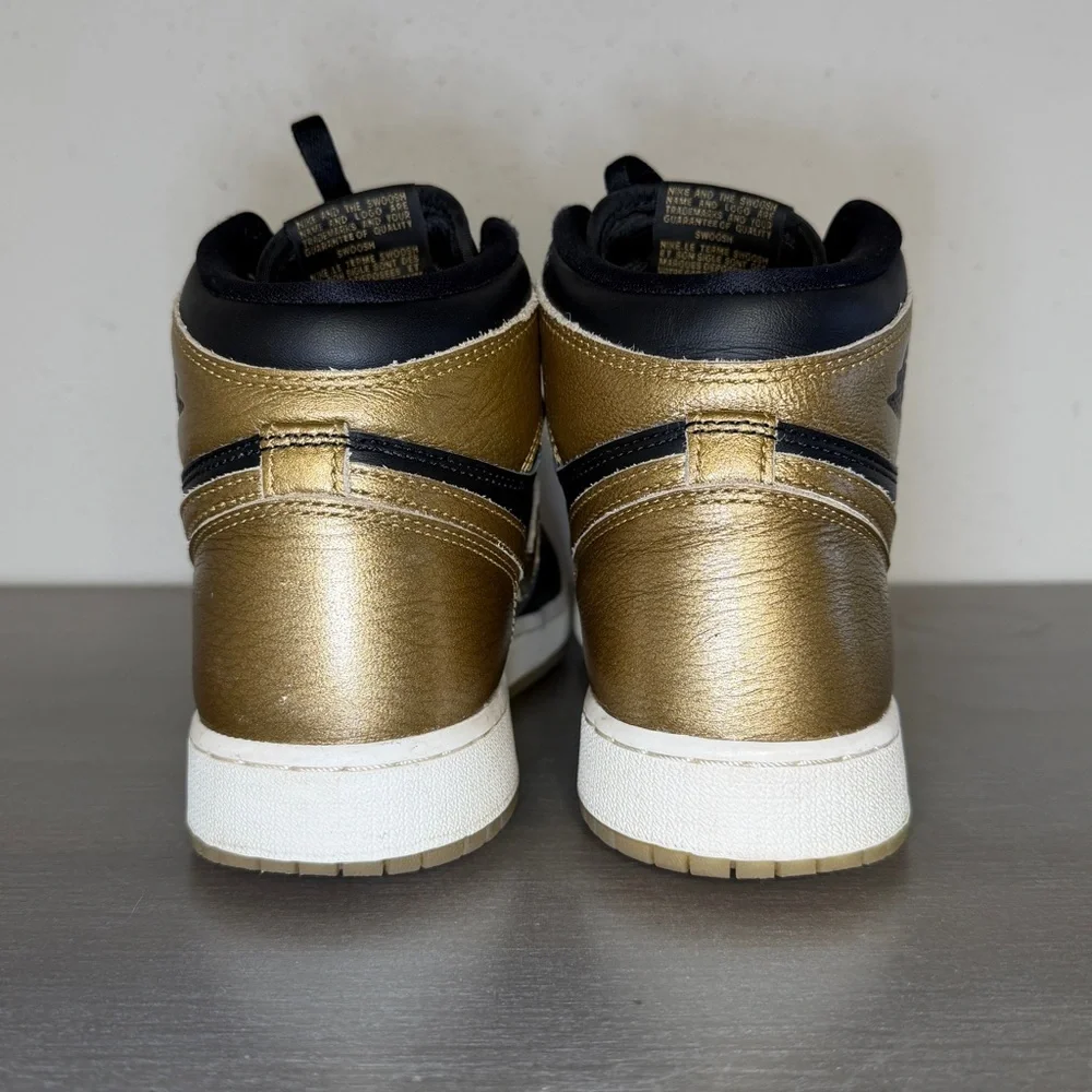 Nike Air Jordan 1 Retro High OG Black Metallic Gold GS 7Y Youth Teens Sneakers - Picture 6 of 9